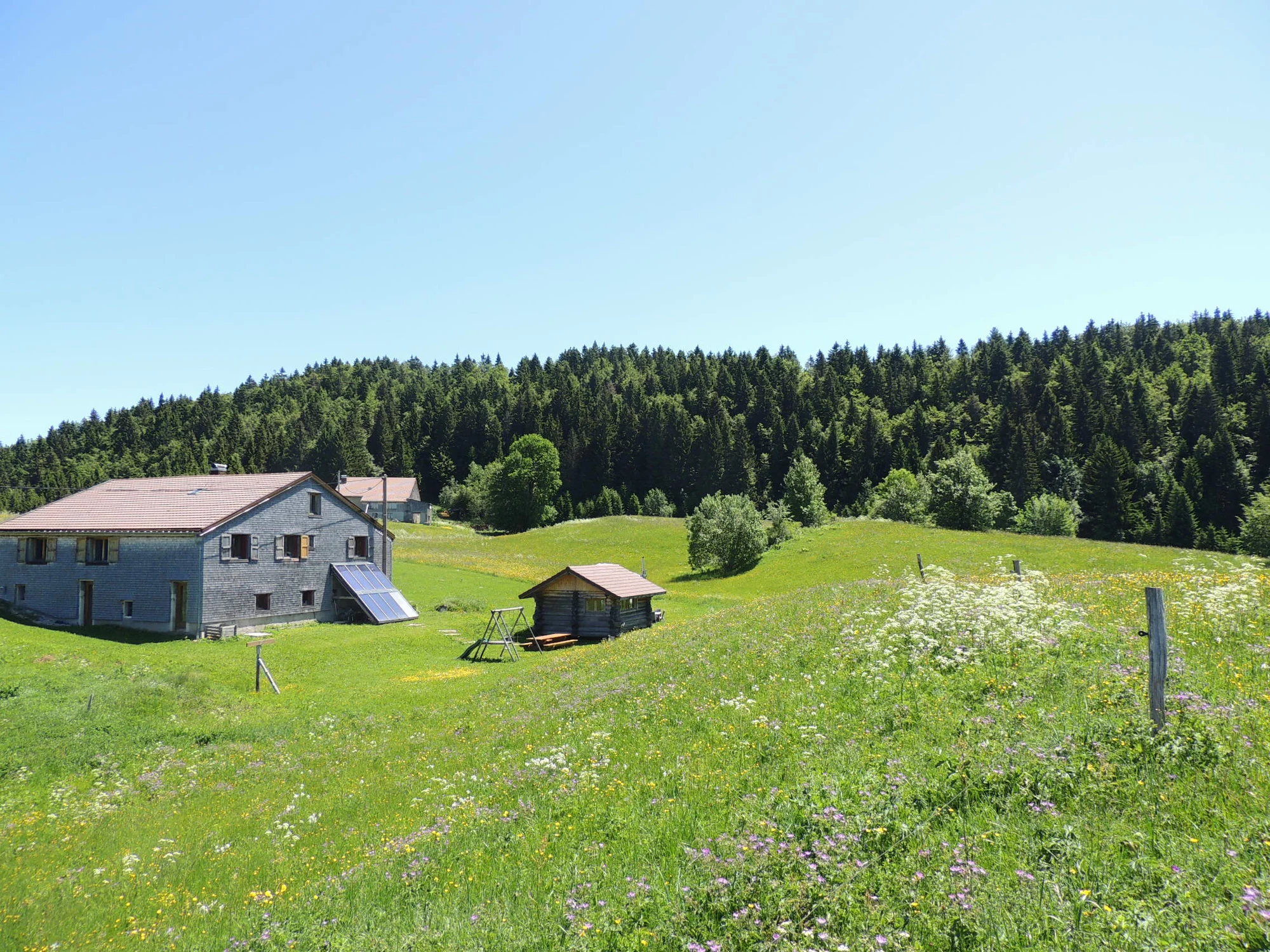 Randonner dans les Montagnes du Jura