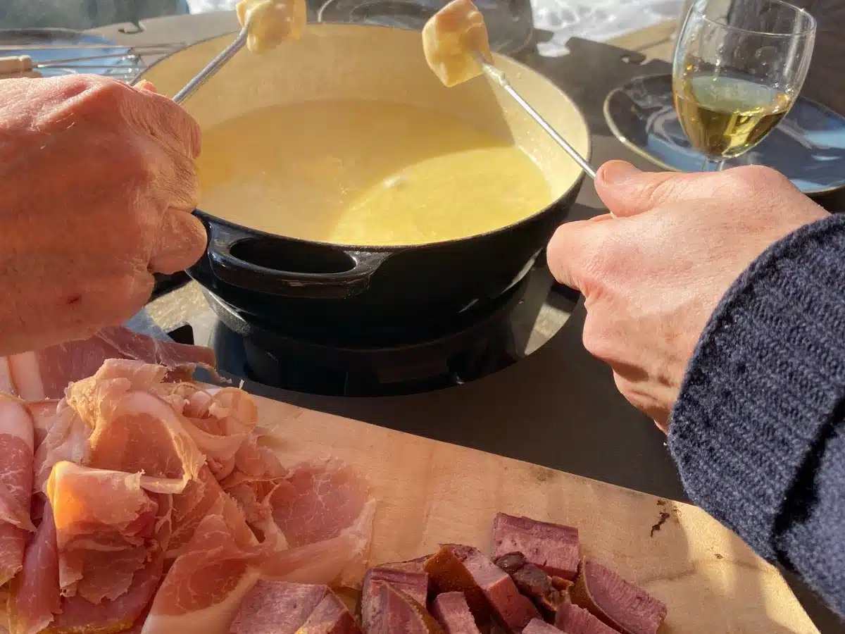 Fondue-Angela-Pham