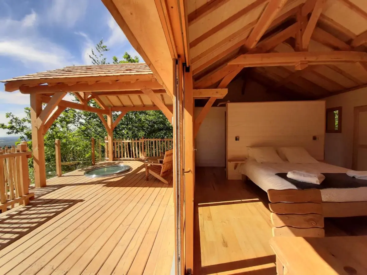 Cabane romantique pour une nuit dans le Jura